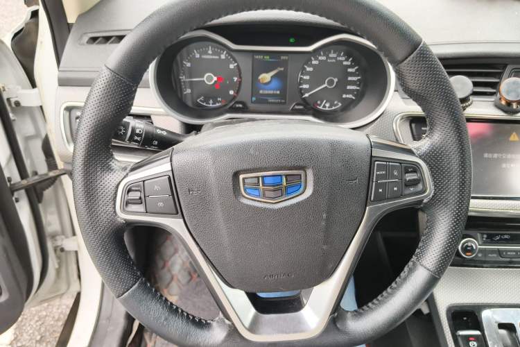 Used Geely Auto Emgrand GS 2016 Elegant Edition 1.3T Automatic LingShang Model Steering Wheel
