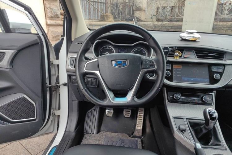 Used Geely Auto Emgrand GS 2016 Sports Edition 1.8L Manual LingShang Model Steering Wheel