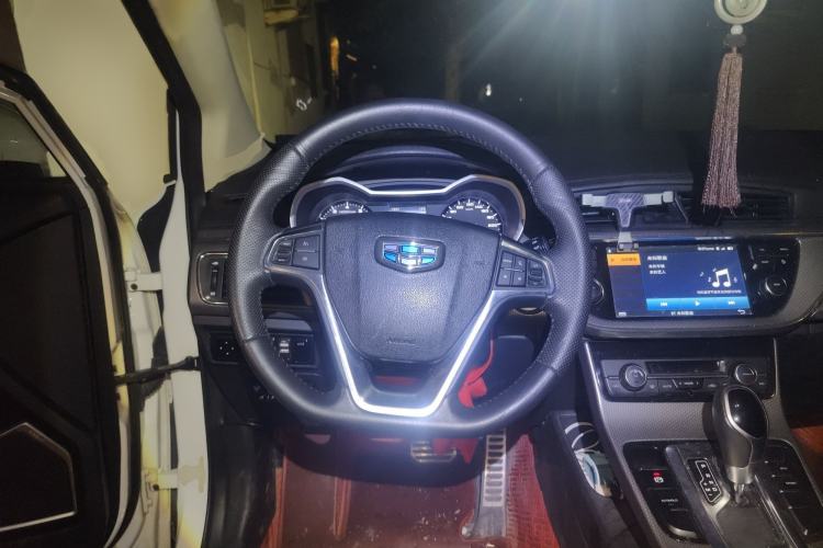 Used Geely Auto Emgrand GS 2016 Sport Edition 1.8L Automatic LingShang Model Steering Wheel