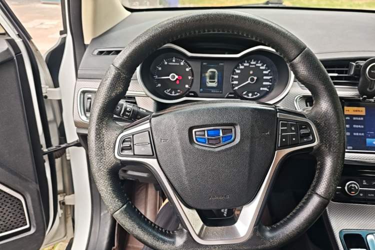 Used Geely Auto Emgrand GS 2016 Sport Edition 1.8L Automatic LingShang Model Steering Wheel