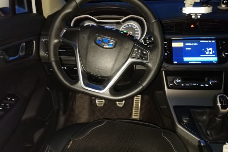 Used Geely Auto Emgrand GS 2016 Sports Edition 1.8L Manual LingShang Model Steering Wheel