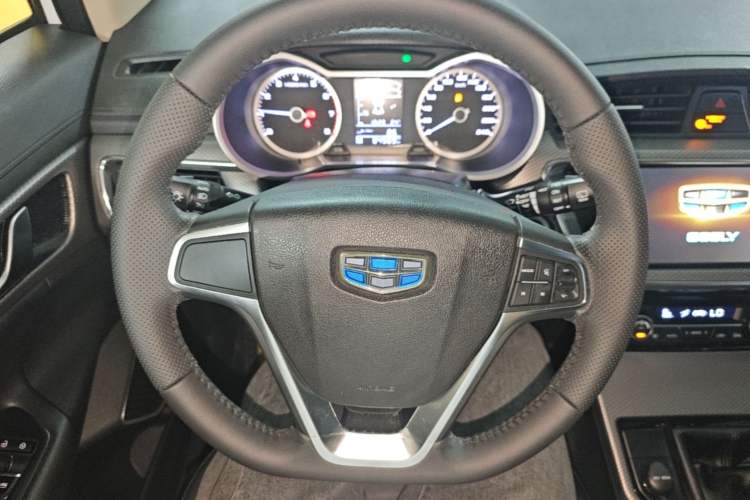 Used Geely Auto Emgrand GS 2016 Sports Edition 1.8L Manual LingShang Model Steering Wheel