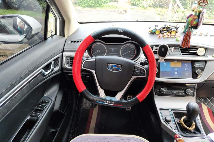 Used Geely Auto Emgrand GS 2016 Sports Edition 1.8L Manual LingShang Model Steering Wheel