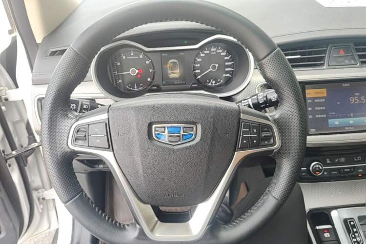 Used Geely Auto Emgrand GS 2016 Sport Edition 1.8L Automatic LingShang Model Steering Wheel