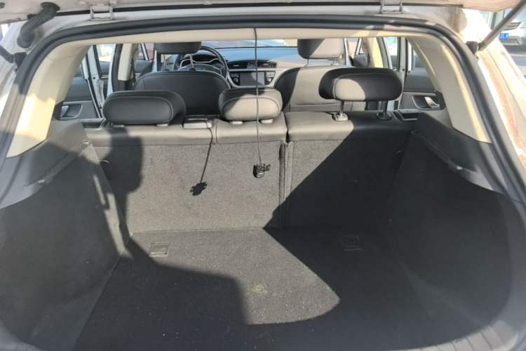 Used Geely Auto Emgrand GS 2016 Elegant Edition 1.8L Manual LingShang Model Trunk