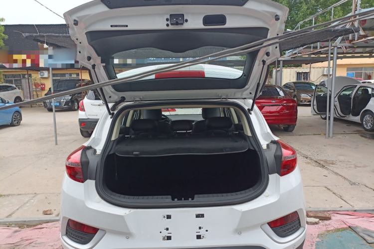 Used Geely Auto Emgrand GS 2016 Elegant Edition 1.3T Automatic ZhenShang Model Trunk