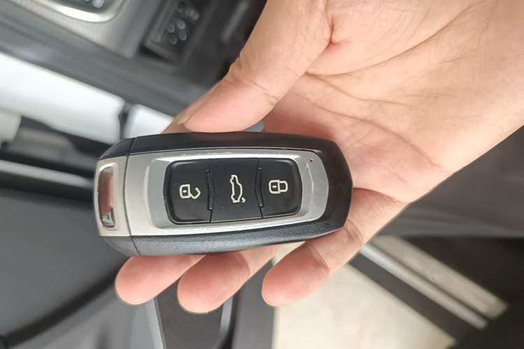 Used Geely Auto Emgrand GS 2016 Elegant Edition 1.3T Automatic ZhenShang Model Vehicle Key