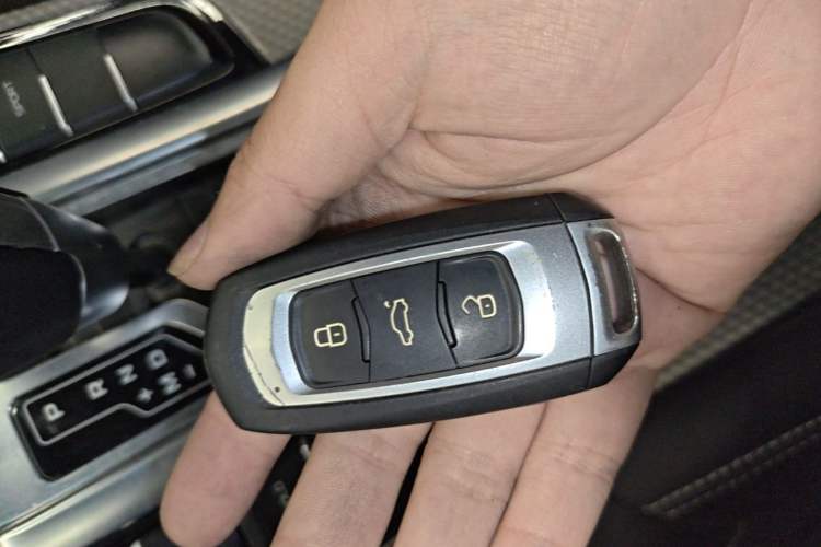Used Geely Auto Emgrand GS 2016 Sport Edition 1.3T Automatic LingShang Model Vehicle Key