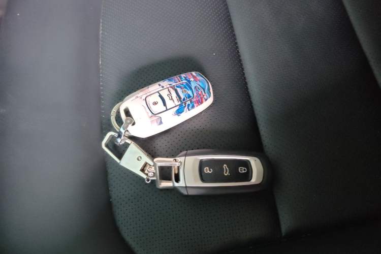 Used Geely Auto Emgrand GS 2016 Sports Edition 1.8L Manual LingShang Model Vehicle Key