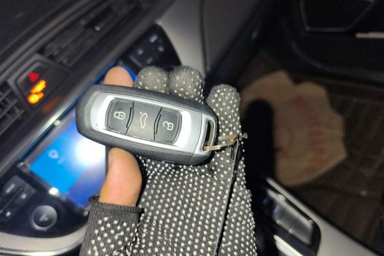 Used Geely Auto Emgrand GS 2016 Sport Edition 1.3T Automatic ZhenShang Model Vehicle Key