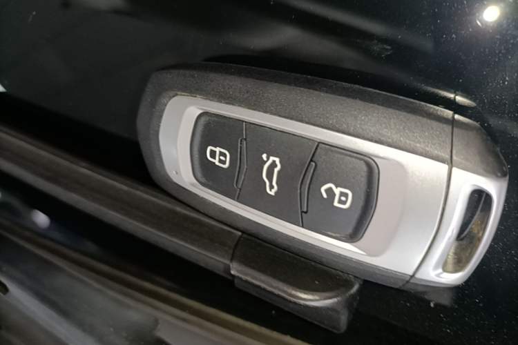 Used Geely Auto Emgrand GS 2016 Elegant Edition 1.3T Automatic LingShang Model Vehicle Key