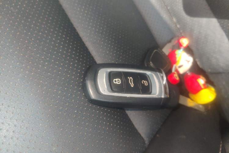 Used Geely Auto Emgrand GS 2016 Sport Edition 1.3T Manual LingShang Model Vehicle Key
