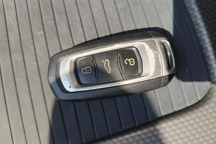 Used Geely Auto Emgrand GS 2016 Sport Edition 1.3T Automatic ZhenShang Model Vehicle Key