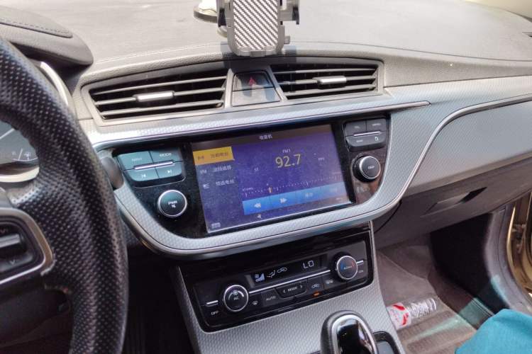 Used Geely Auto Emgrand GS 2016 Elegant Edition 1.3T Automatic LingShang Model Audio And AC Panel