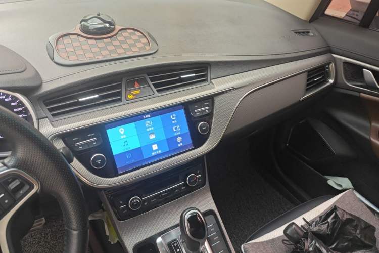 Used Geely Auto Emgrand GS 2016 Sport Edition 1.3T Automatic ZhenShang Model Audio And AC Panel