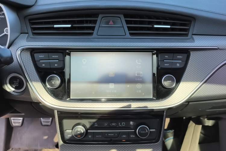 Used Geely Auto Emgrand GS 2016 Sports Edition 1.8L Manual LingShang Model Audio And AC Panel