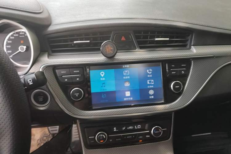 Used Geely Auto Emgrand GS 2016 Sports Edition 1.8L Manual LingShang Model Audio And AC Panel