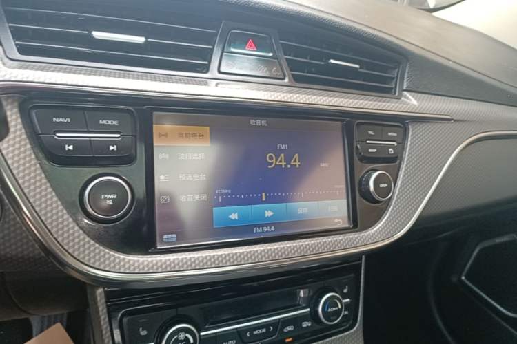 Used Geely Auto Emgrand GS 2016 Elegant Edition 1.3T Automatic ZhenShang Model Audio And AC Panel