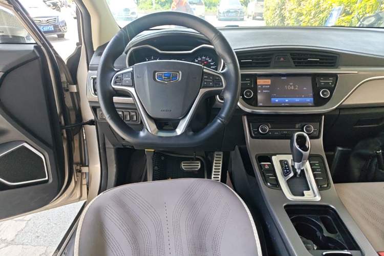Used Geely Auto Emgrand GS 2016 Sport Edition 1.3T Automatic LingShang Model Audio And AC Panel