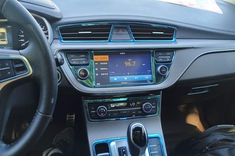 Used Geely Auto Emgrand GS 2016 Sport Edition 1.3T Automatic ZhenShang Model Audio And AC Panel