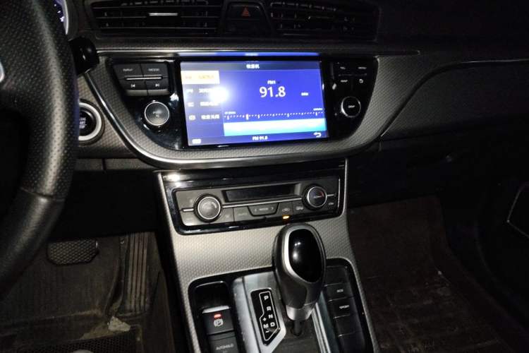 Used Geely Auto Emgrand GS 2016 Elegant Edition 1.8L Automatic LingShang Model Audio And AC Panel