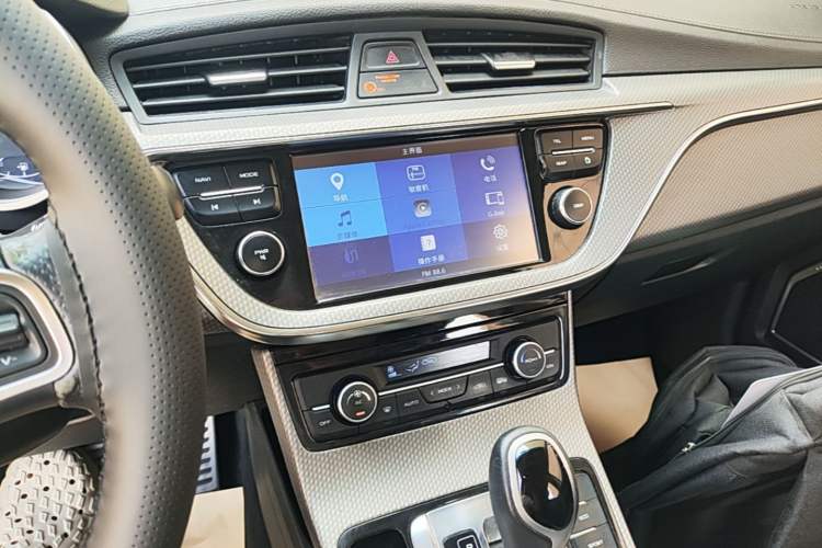 Used Geely Auto Emgrand GS 2016 Sport Edition 1.8L Automatic LingShang Model Audio And AC Panel