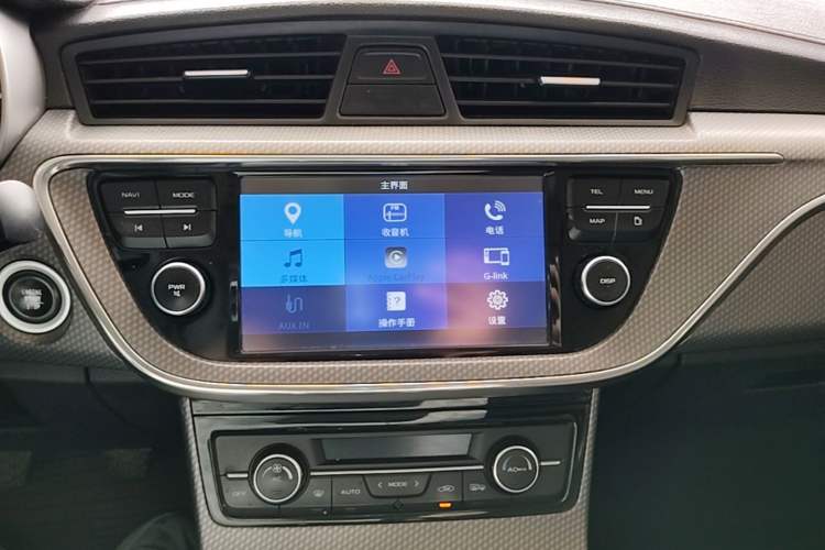 Used Geely Auto Emgrand GS 2016 Elegant Edition 1.3T Manual LingShang Model Audio And AC Panel