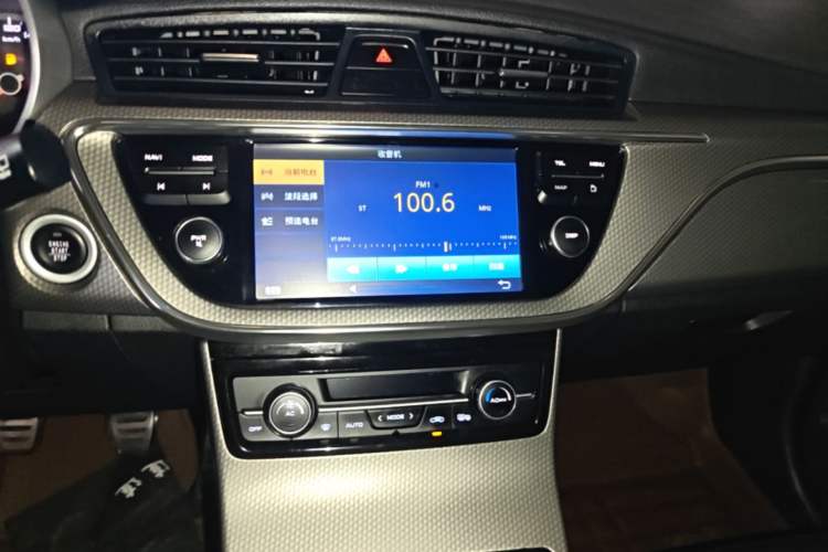 Used Geely Auto Emgrand GS 2016 Sports Edition 1.8L Manual LingShang Model Audio And AC Panel