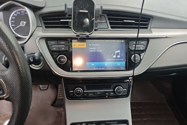 Used Geely Auto Emgrand GS 2016 Sport Edition 1.3T Manual LingShang Model Audio And AC Panel