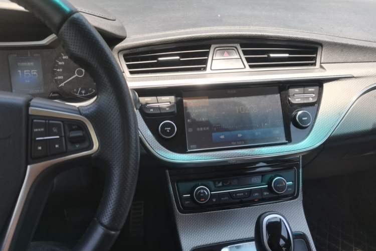 Used Geely Auto Emgrand GS 2016 Sport Edition 1.3T Automatic LingShang Model Audio And AC Panel