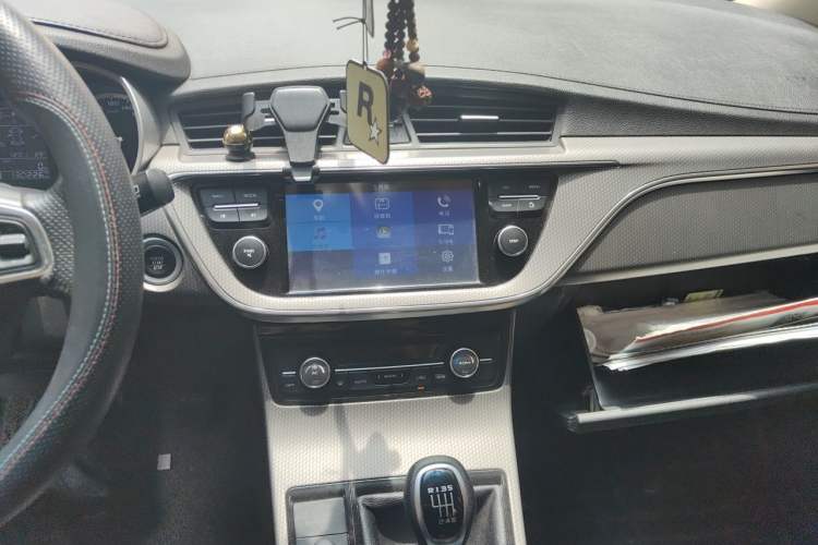 Used Geely Auto Emgrand GS 2016 Elegant Edition 1.8L Manual LingShang Model Audio And AC Panel