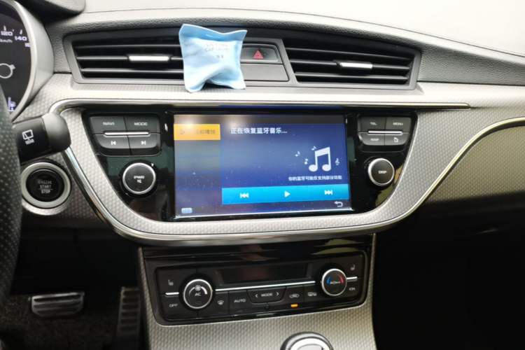 Used Geely Auto Emgrand GS 2016 Elegant Edition 1.3T Automatic ZhenShang Model Audio And AC Panel