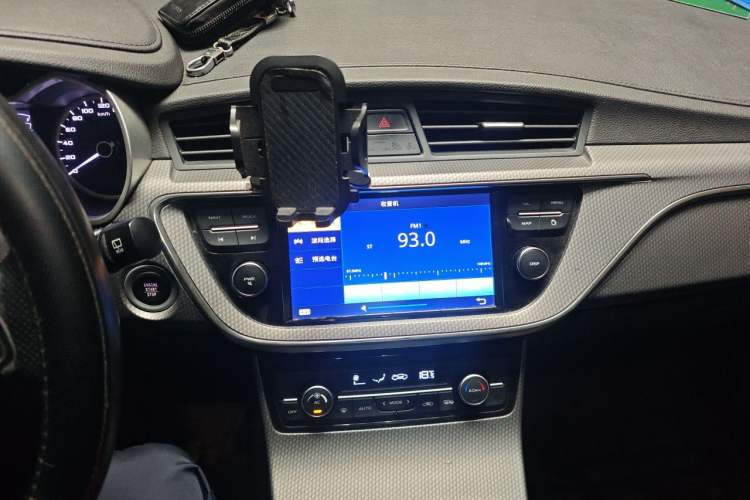 Used Geely Auto Emgrand GS 2016 Elegant Edition 1.8L Manual LingShang Model Audio And AC Panel
