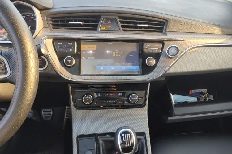 Used Geely Auto Emgrand GS 2016 Sport Edition 1.3T Manual LingShang Model Audio And AC Panel