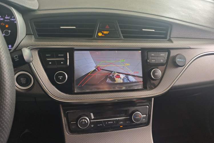 Used Geely Auto Emgrand GS 2016 Elegant Edition 1.8L Automatic LingShang Model Audio And AC Panel