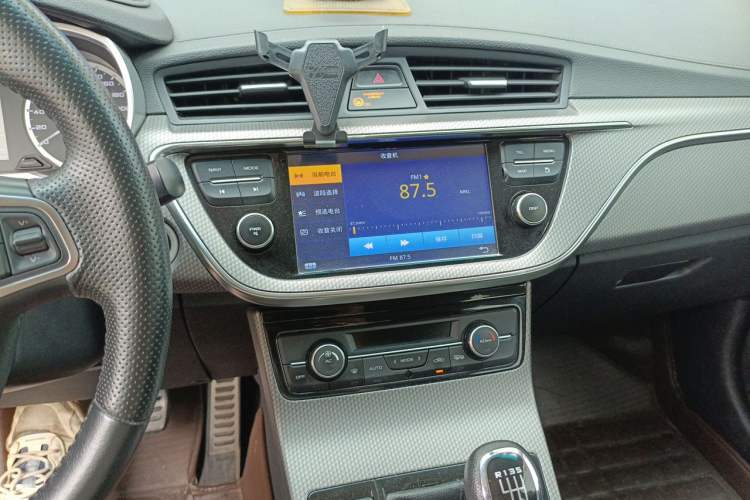Used Geely Auto Emgrand GS 2016 Sports Edition 1.8L Manual LingShang Model Audio And AC Panel
