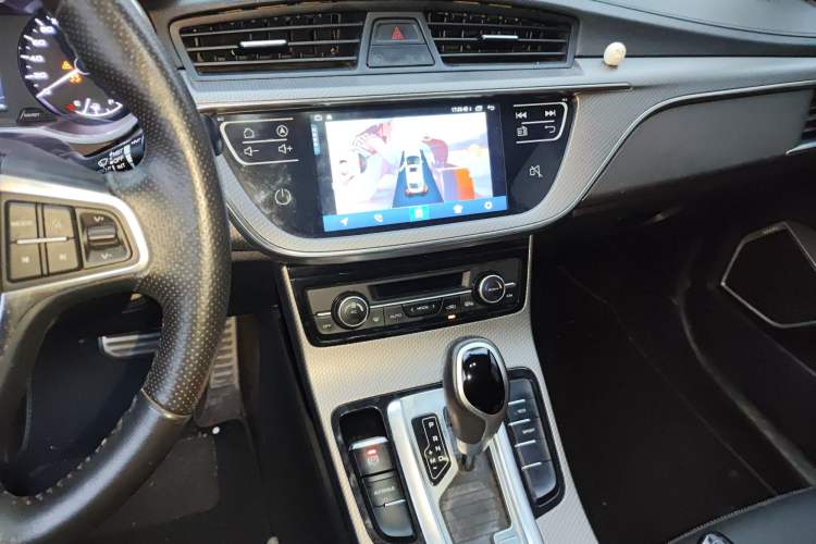 Used Geely Auto Emgrand GS 2016 Sport Edition 1.3T Automatic LingShang Model Audio And AC Panel