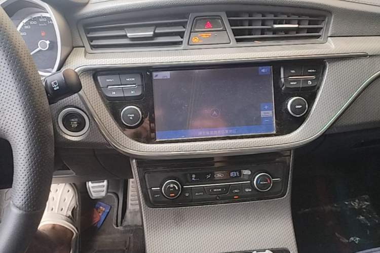 Used Geely Auto Emgrand GS 2016 Sports Edition 1.8L Manual LingShang Model Audio And AC Panel