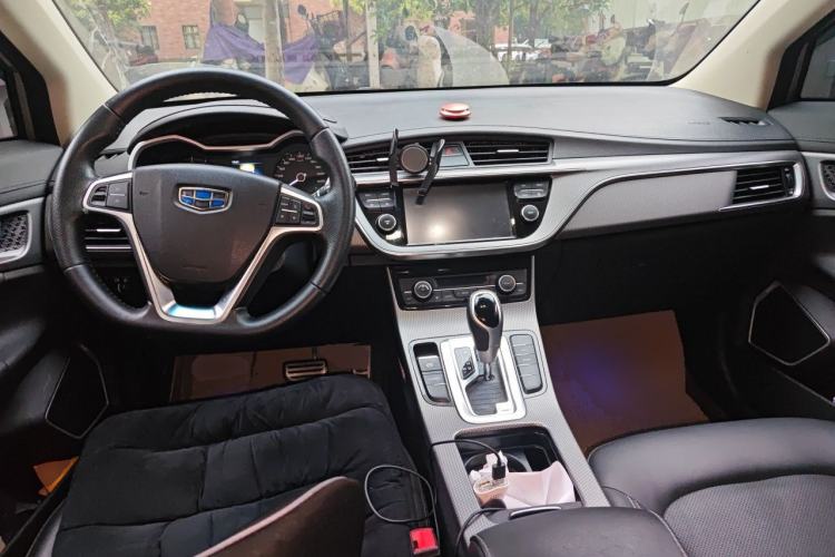 Used Geely Auto Emgrand GS 2016 Sport Edition 1.8L Automatic LingShang Model Center Console