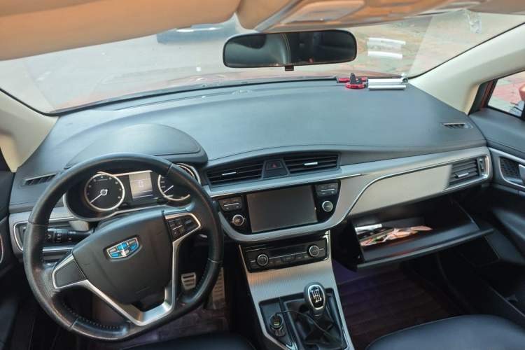 Used Geely Auto Emgrand GS 2016 Sport Edition 1.3T Manual LingShang Model Center Console