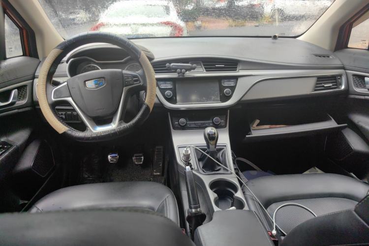 Used Geely Auto Emgrand GS 2016 Elegant Edition 1.3T Manual LingShang Model Center Console