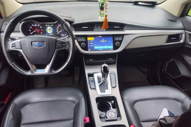 Used Geely Auto Emgrand GS 2016 Sport Edition 1.3T Automatic LingShang Model Center Console