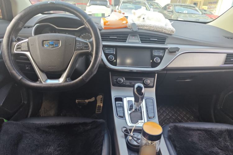 Used Geely Auto Emgrand GS 2016 Sport Edition 1.3T Automatic LingShang Model Center Console