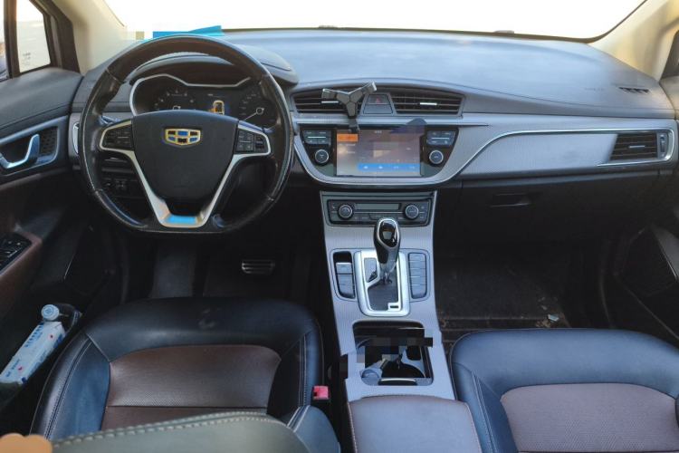 Used Geely Auto Emgrand GS 2016 Elegant Edition 1.3T Automatic ZhenShang Model Center Console