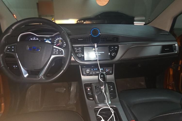 Used Geely Auto Emgrand GS 2016 Sport Edition 1.3T Automatic LingShang Model Center Console