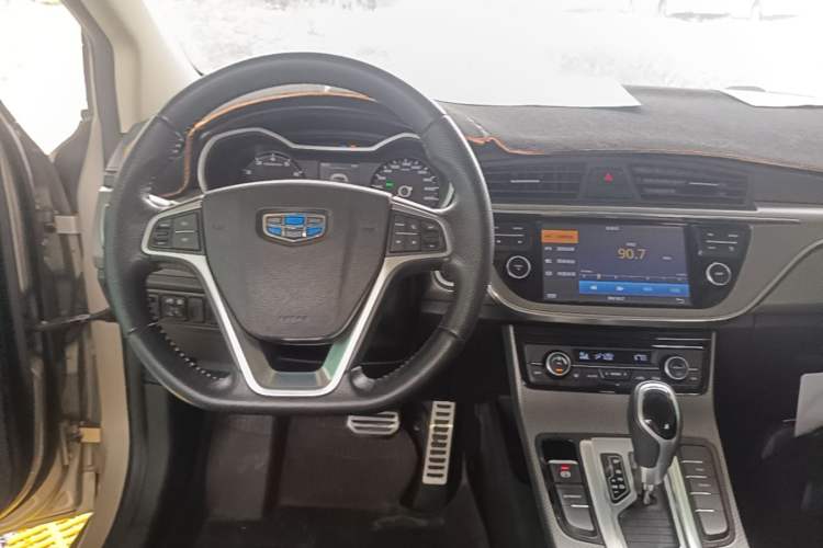 Used Geely Auto Emgrand GS 2016 Sport Edition 1.3T Automatic LingShang Model Center Console