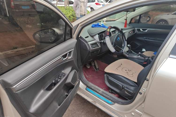 Used Geely Auto Emgrand GS 2016 Sport Edition 1.3T Manual LingShang Model Driver Seat