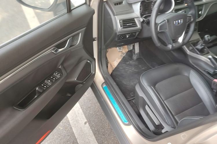 Used Geely Auto Emgrand GS 2016 Sports Edition 1.8L Manual LingShang Model Driver Seat