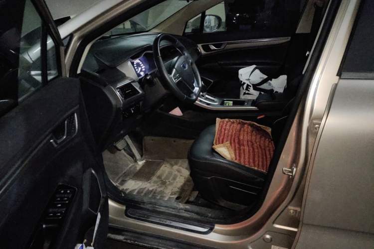 Used Geely Auto Emgrand GS 2016 Elegant Edition 1.8L Automatic LingShang Model Driver Seat