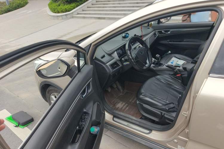 Used Geely Auto Emgrand GS 2016 Elegant Edition 1.8L Manual LingShang Model Driver Seat